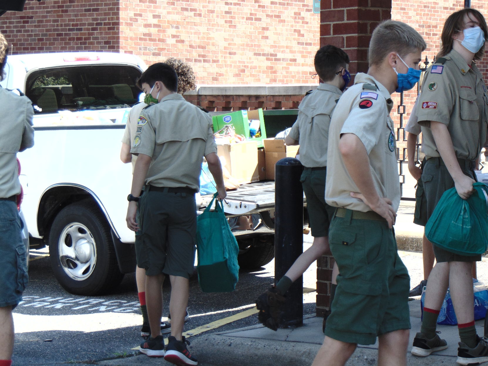 Boy Scouts food drive (12).JPG